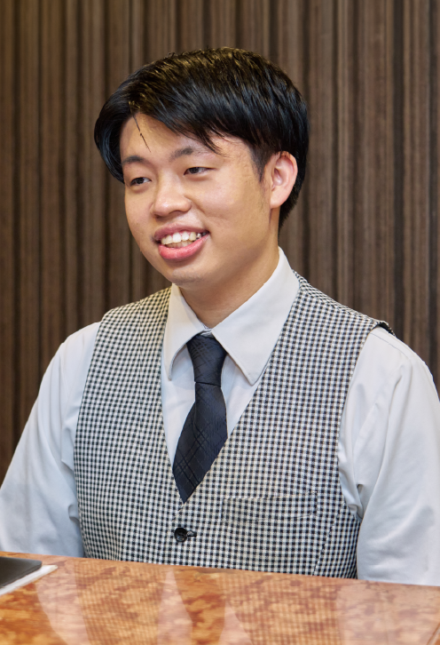フロント小林さん